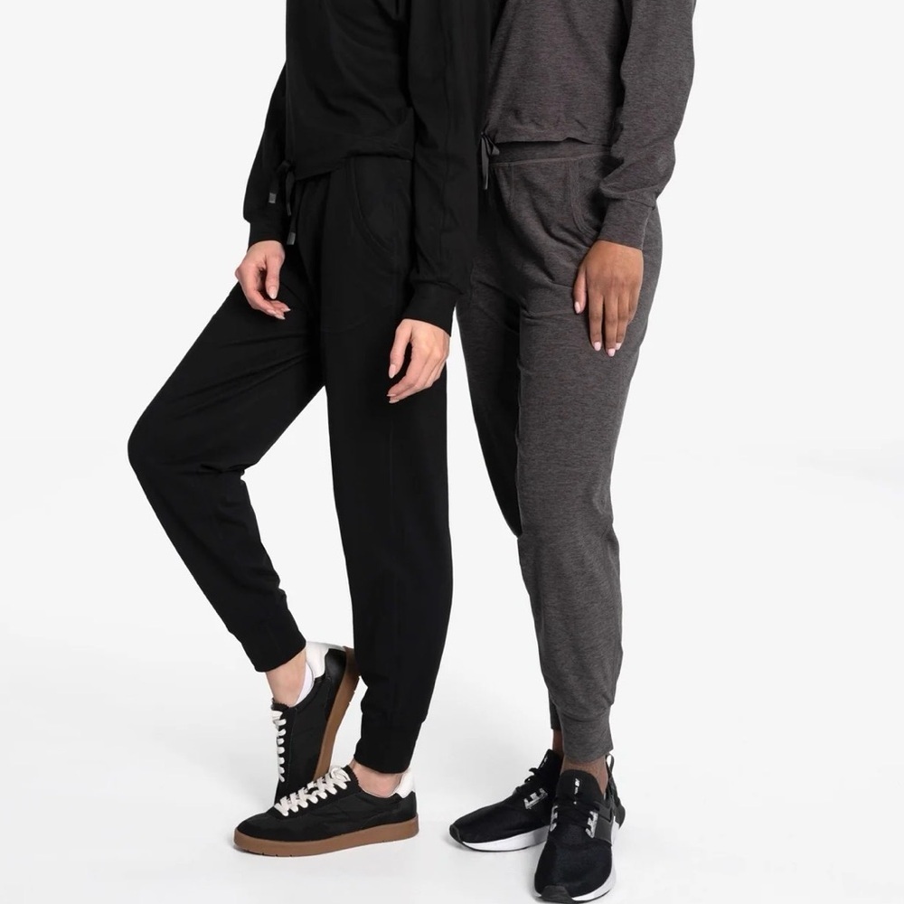 LOLE Women’s Black OM Tech Joggers | Size Large